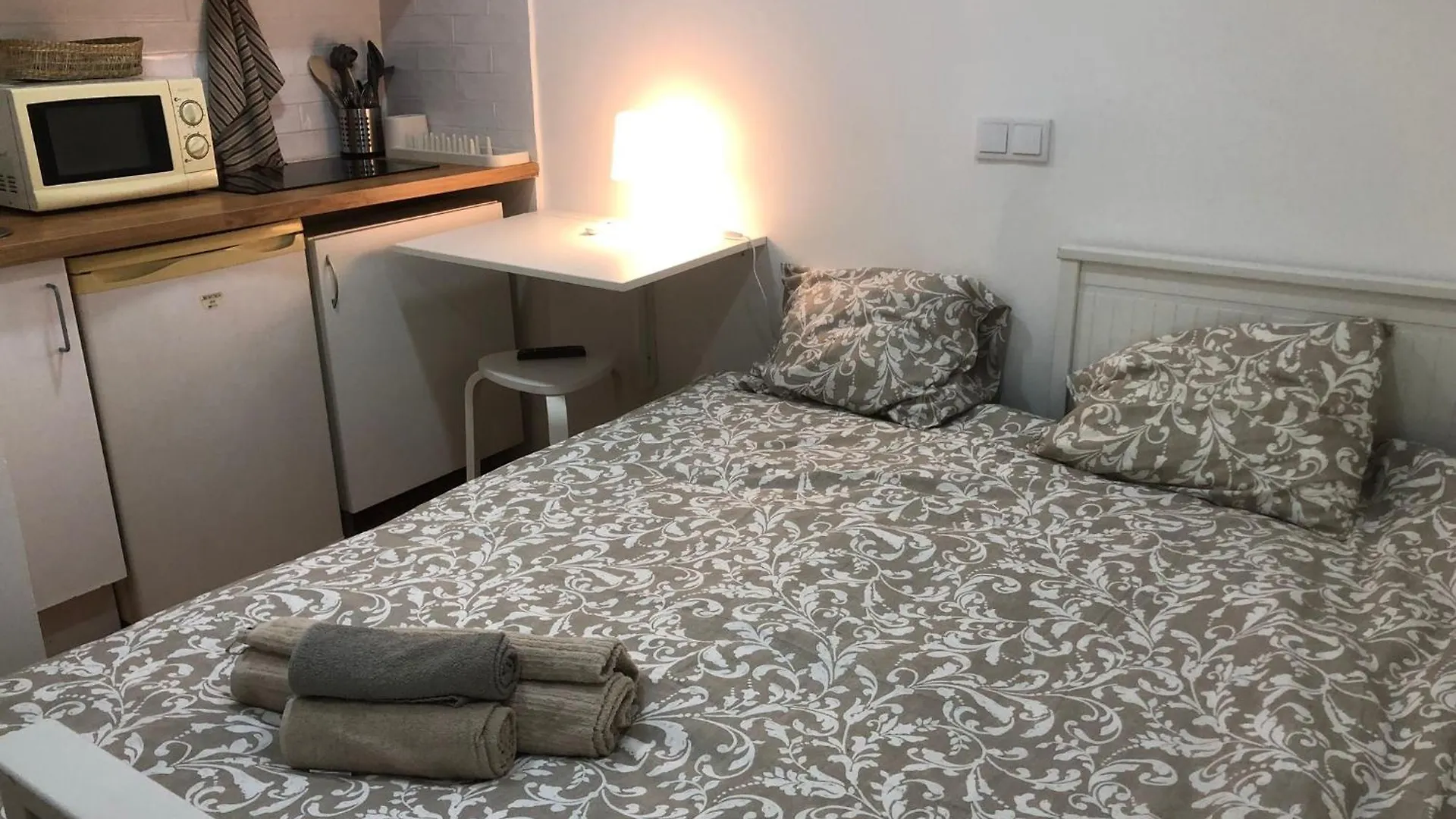 City Center Charm - Lisbon Studio Apartment